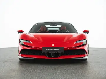 FERRARI SF90 Stradale