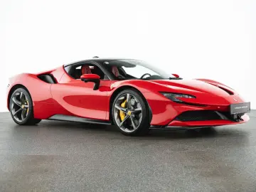 FERRARI SF90 Stradale