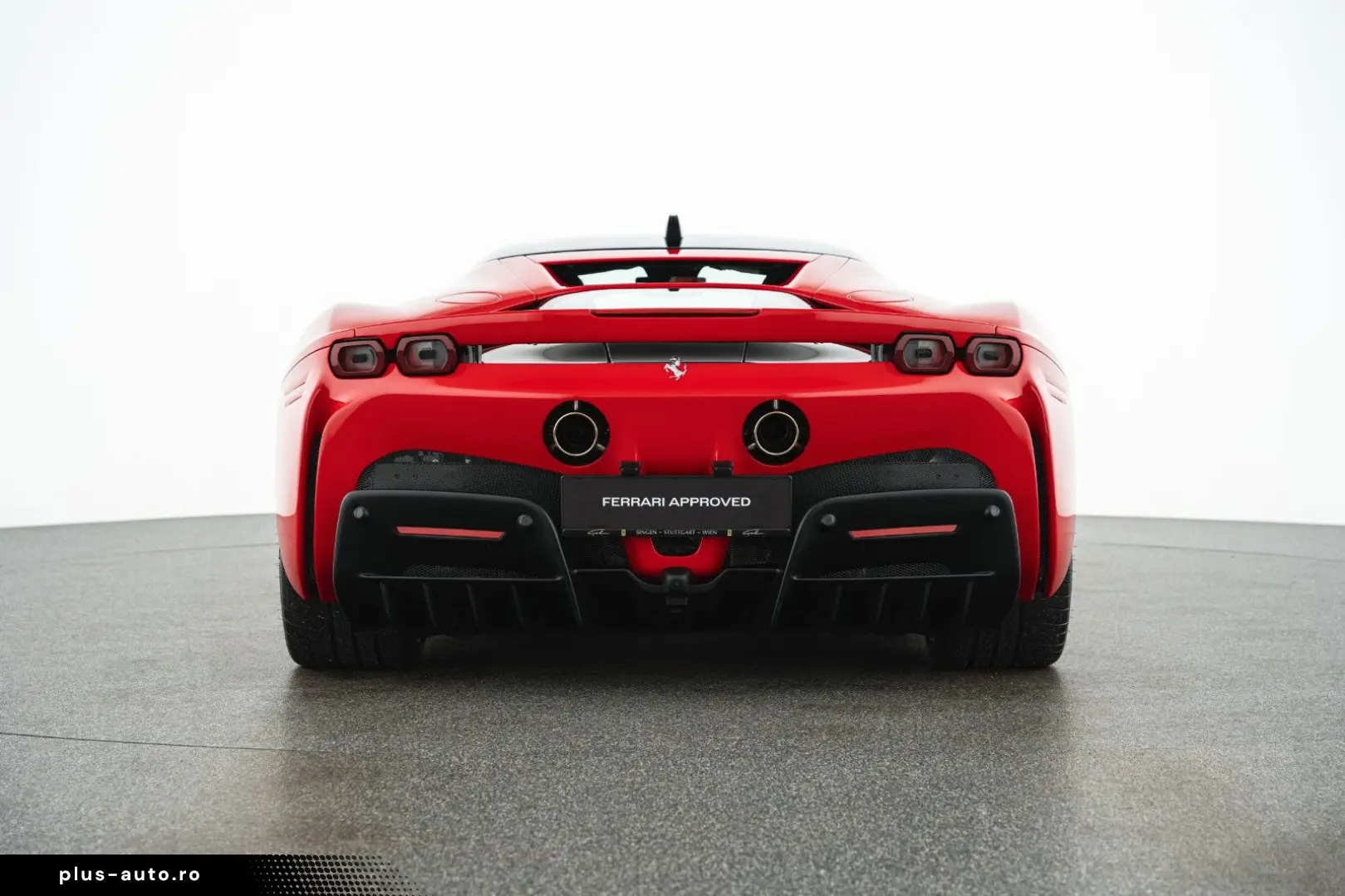 FERRARI SF90 Stradale