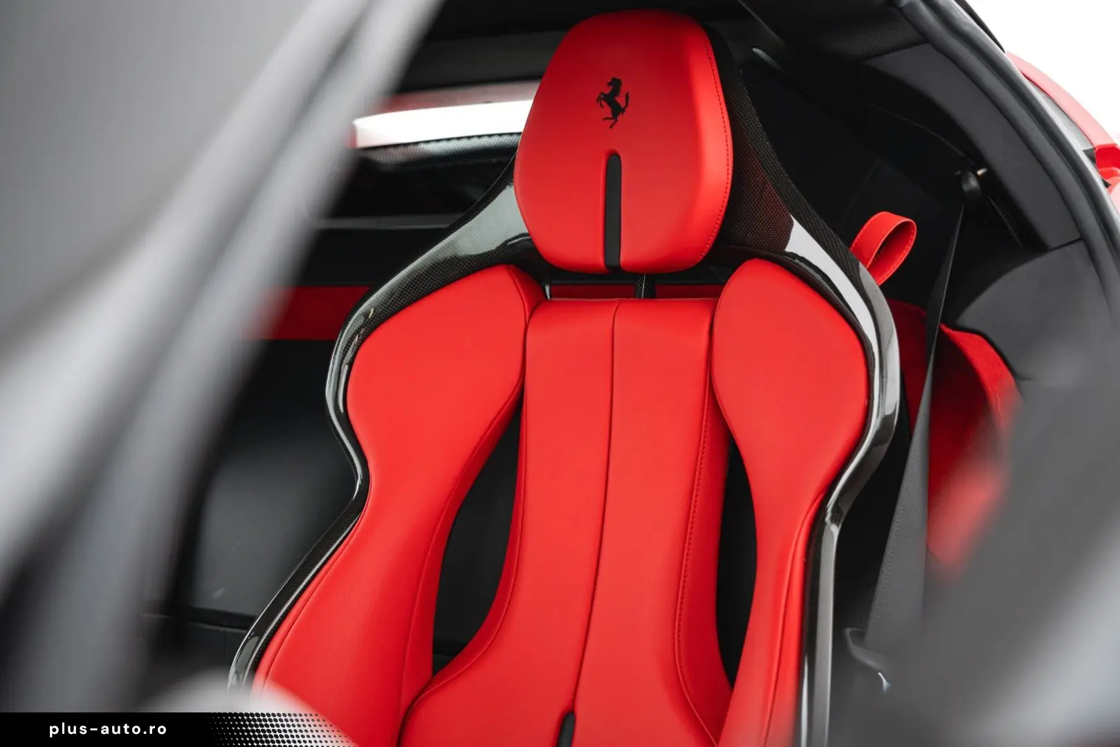 FERRARI SF90 Stradale