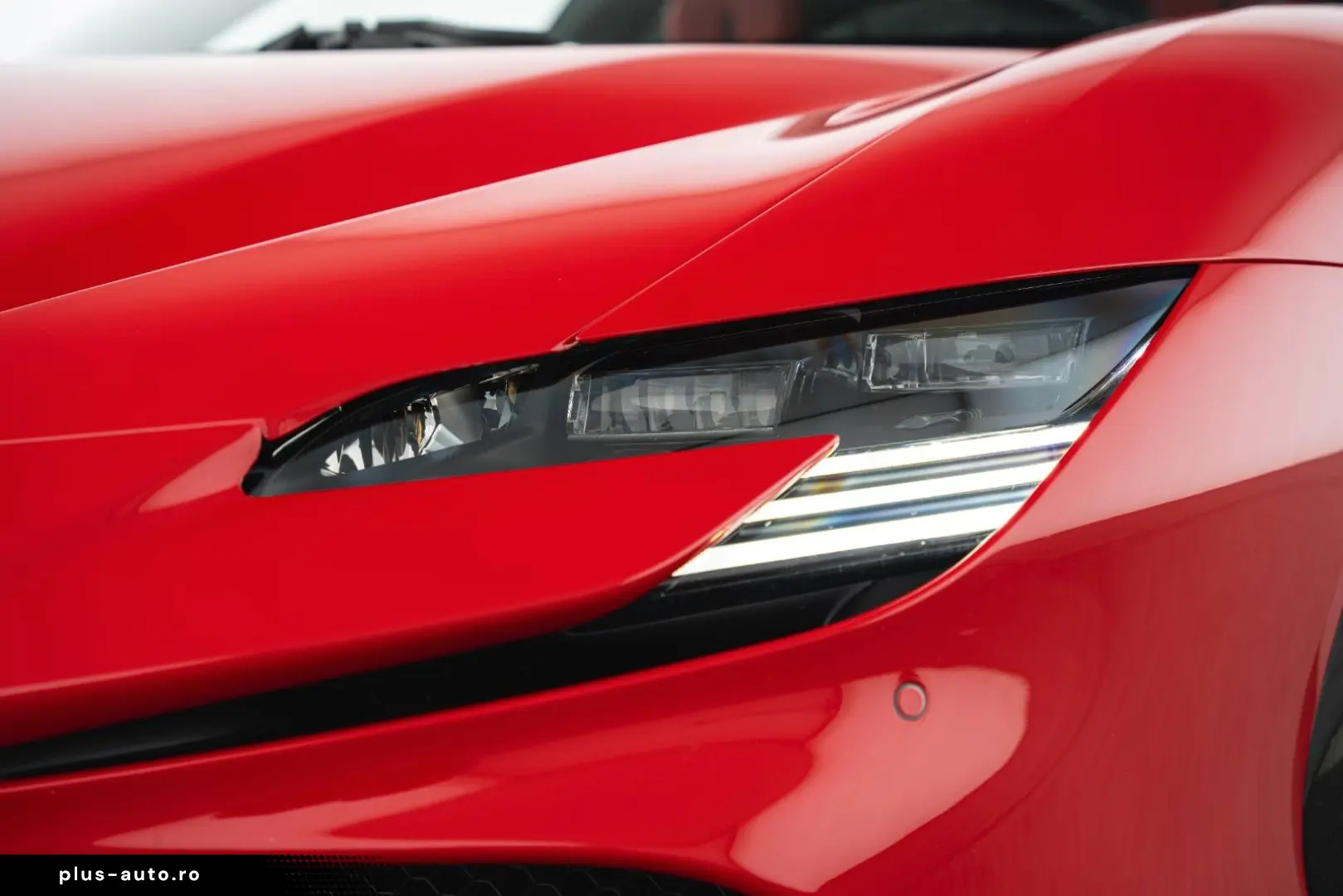 FERRARI SF90 Stradale