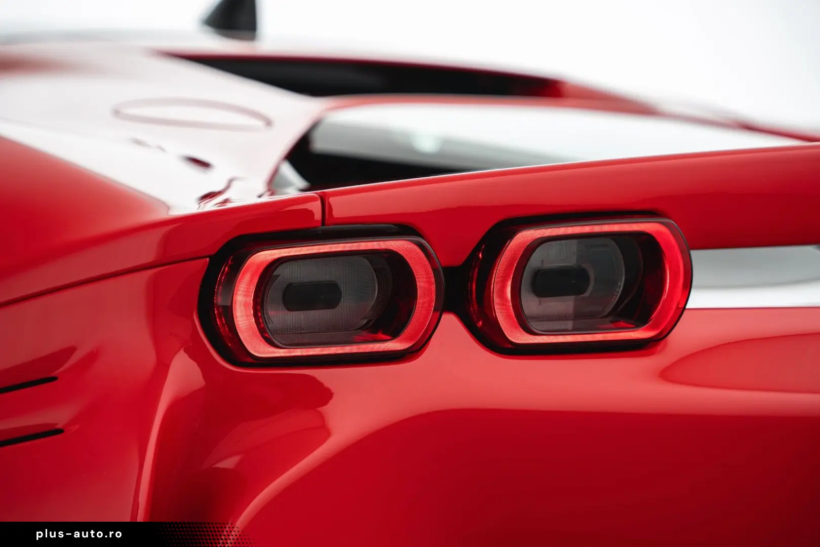 FERRARI SF90 Stradale