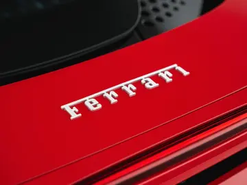 FERRARI SF90 Stradale