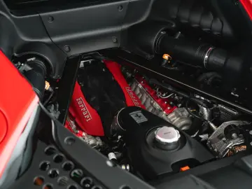 FERRARI SF90 Stradale