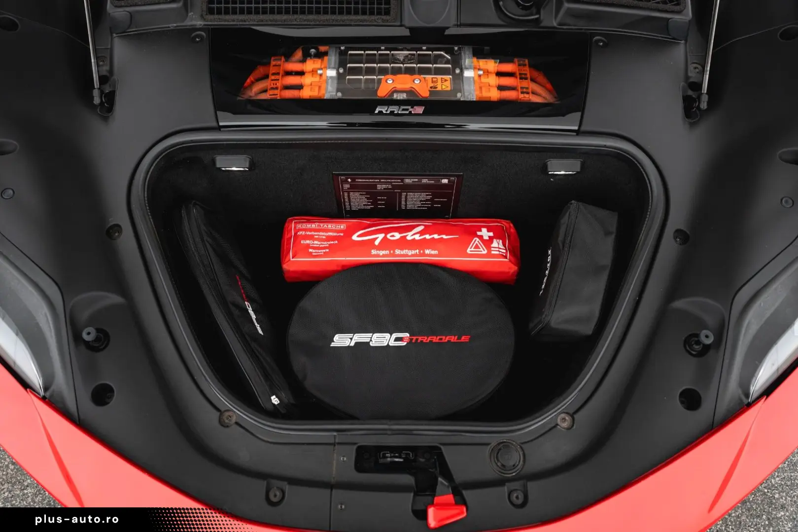 FERRARI SF90 Stradale