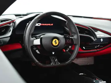 FERRARI SF90 Stradale