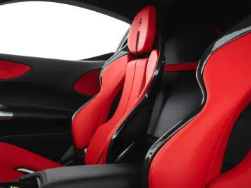 FERRARI SF90 Stradale