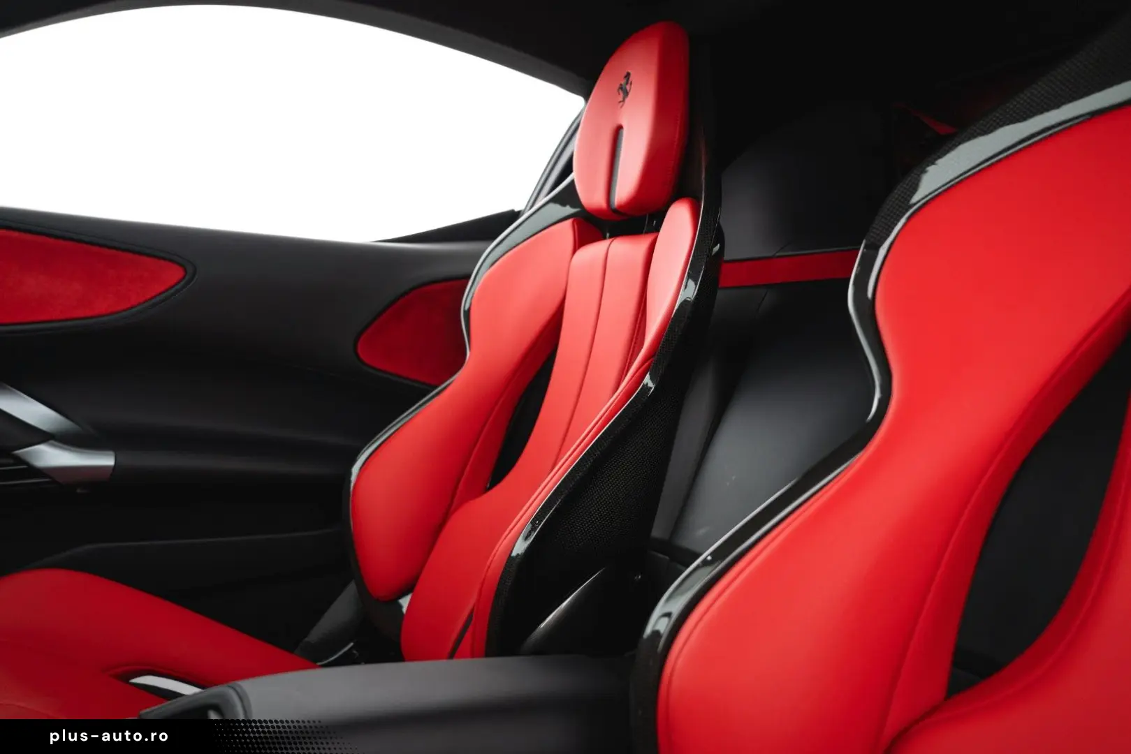 FERRARI SF90 Stradale