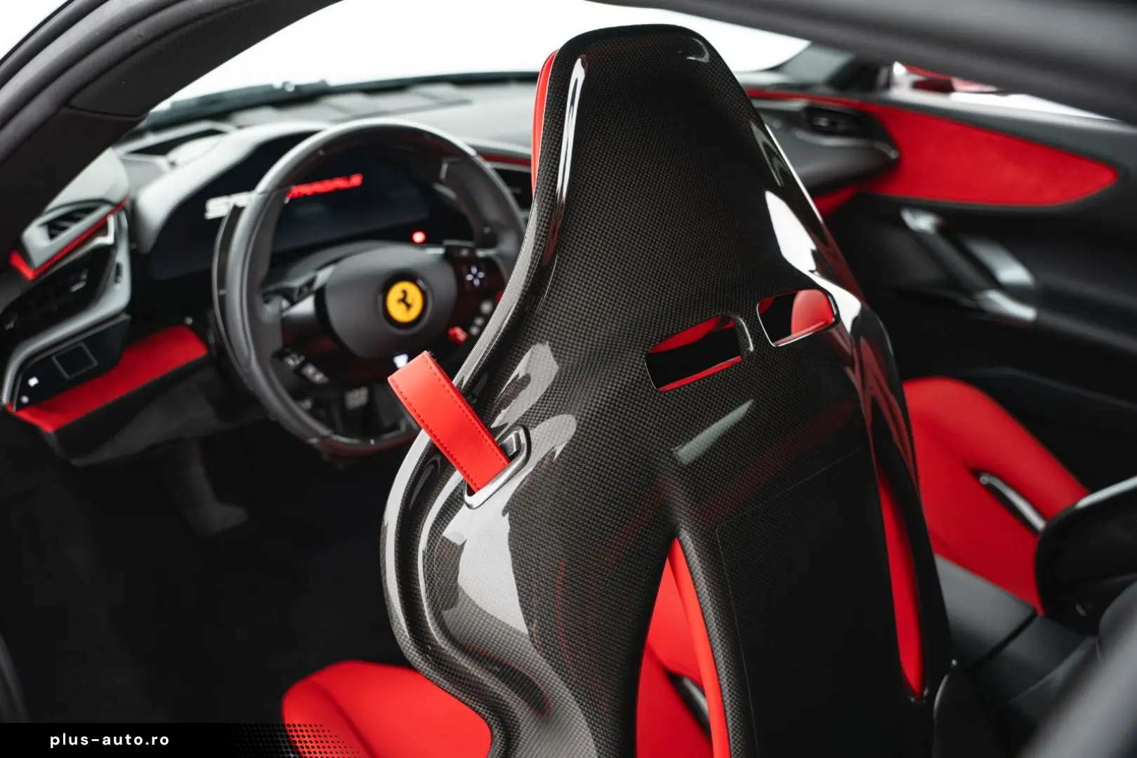 FERRARI SF90 Stradale