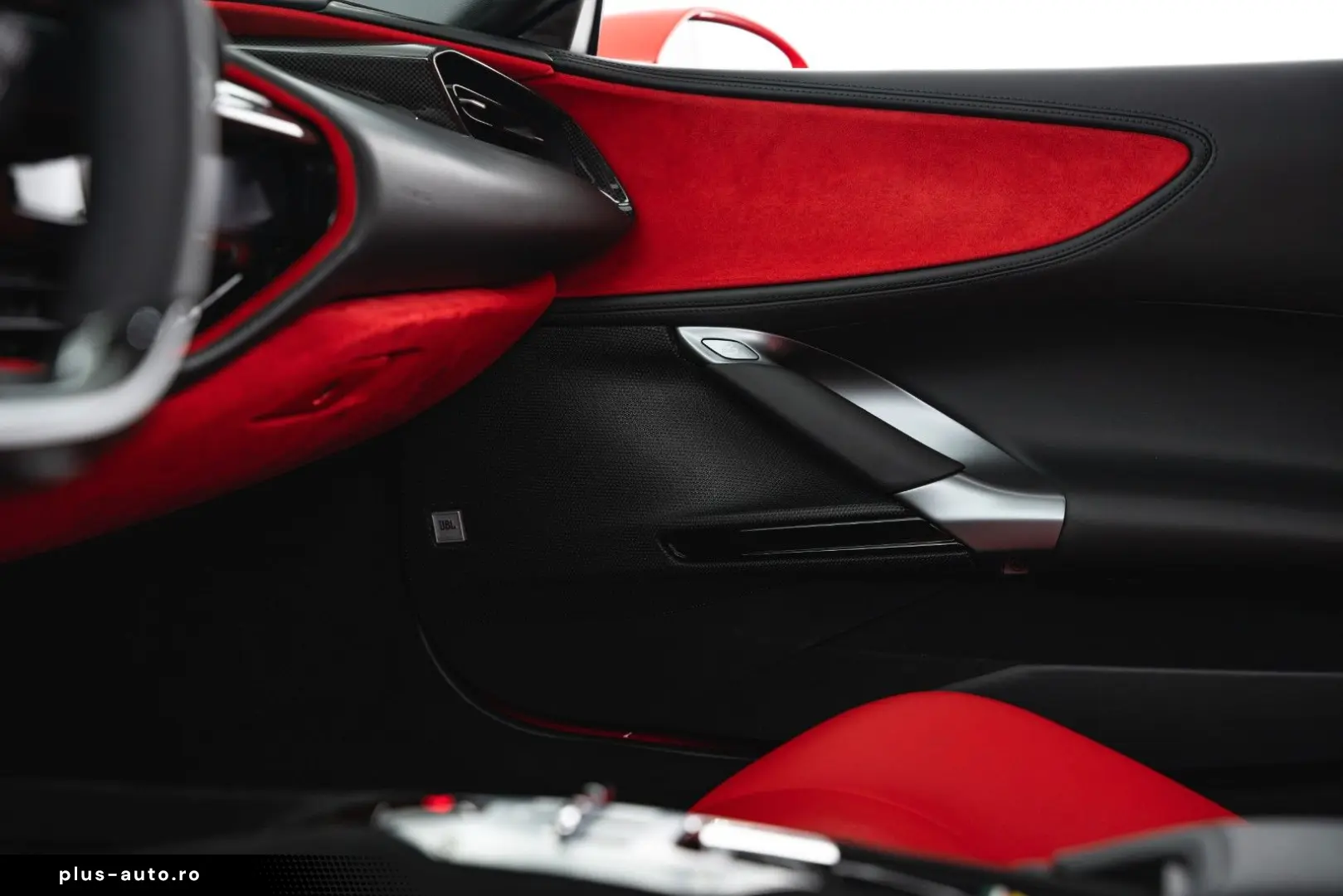 FERRARI SF90 Stradale