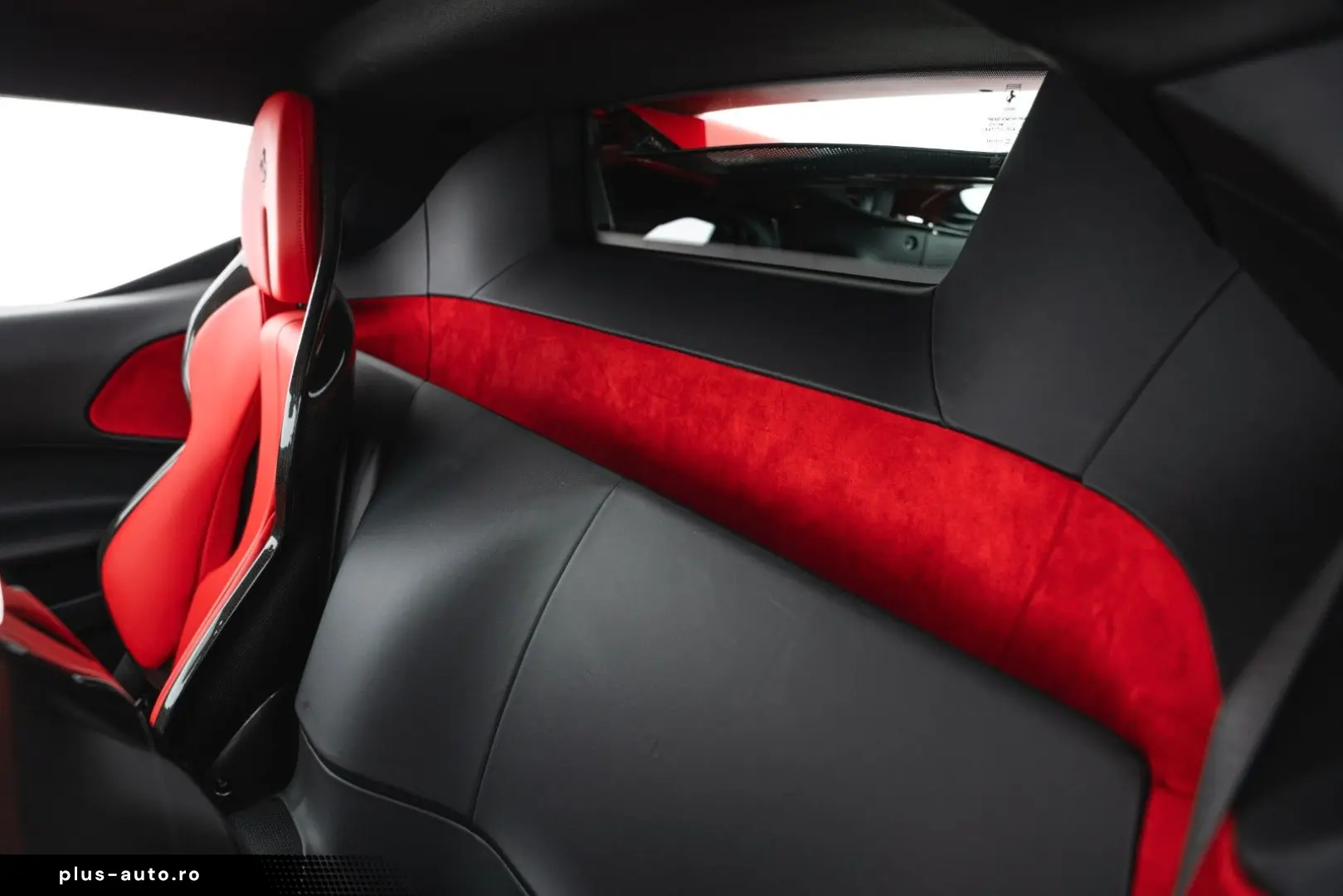 FERRARI SF90 Stradale