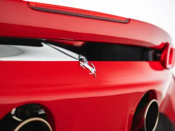 FERRARI SF90 Stradale