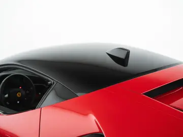 FERRARI SF90 Stradale