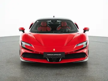 FERRARI SF90 Stradale