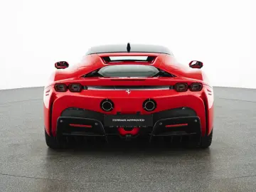 FERRARI SF90 Stradale