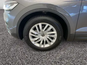 VW Touareg TDI tiptr. 4M  AHK LEDER LUFTF R-CAM NAV