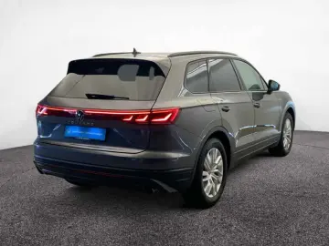 VW Touareg TDI tiptr. 4M  AHK LEDER LUFTF R-CAM NAV