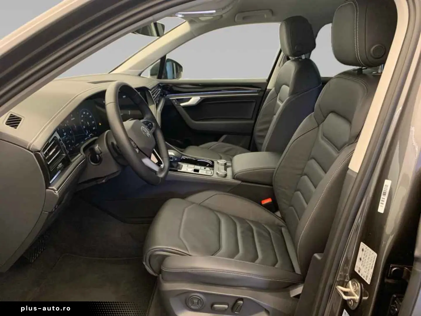 VW Touareg TDI tiptr. 4M  AHK LEDER LUFTF R-CAM NAV