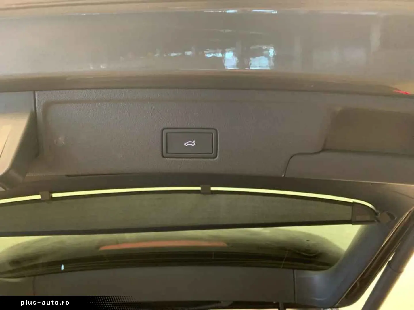 VW Touareg TDI tiptr. 4M  AHK LEDER LUFTF R-CAM NAV