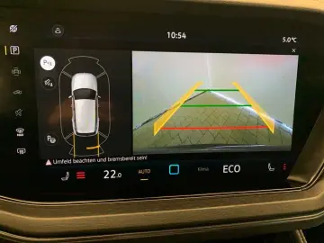 VW Touareg TDI tiptr. 4M  AHK LEDER LUFTF R-CAM NAV