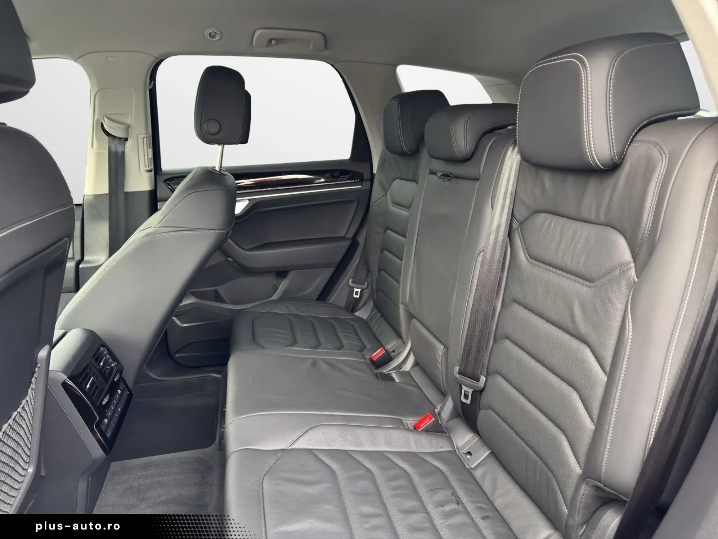 VW Touareg 3.0 TDI 4M  AHK Navi LED Leder Kamera PD