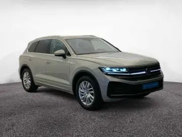 VW Touareg Elegance TDI tiptr. 4M  AHK LUFTF LEDER