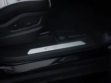 PORSCHE Cayenne Coupe E-Hybrid  ACC LUFT BOSE HUD 360