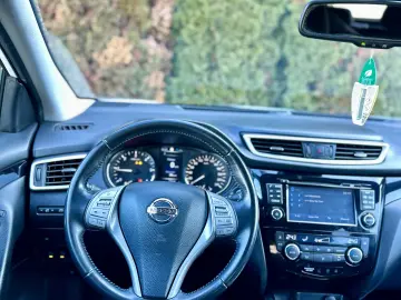 Nissan Qashqai  incalzire scaune  camera 360  garantie  rate