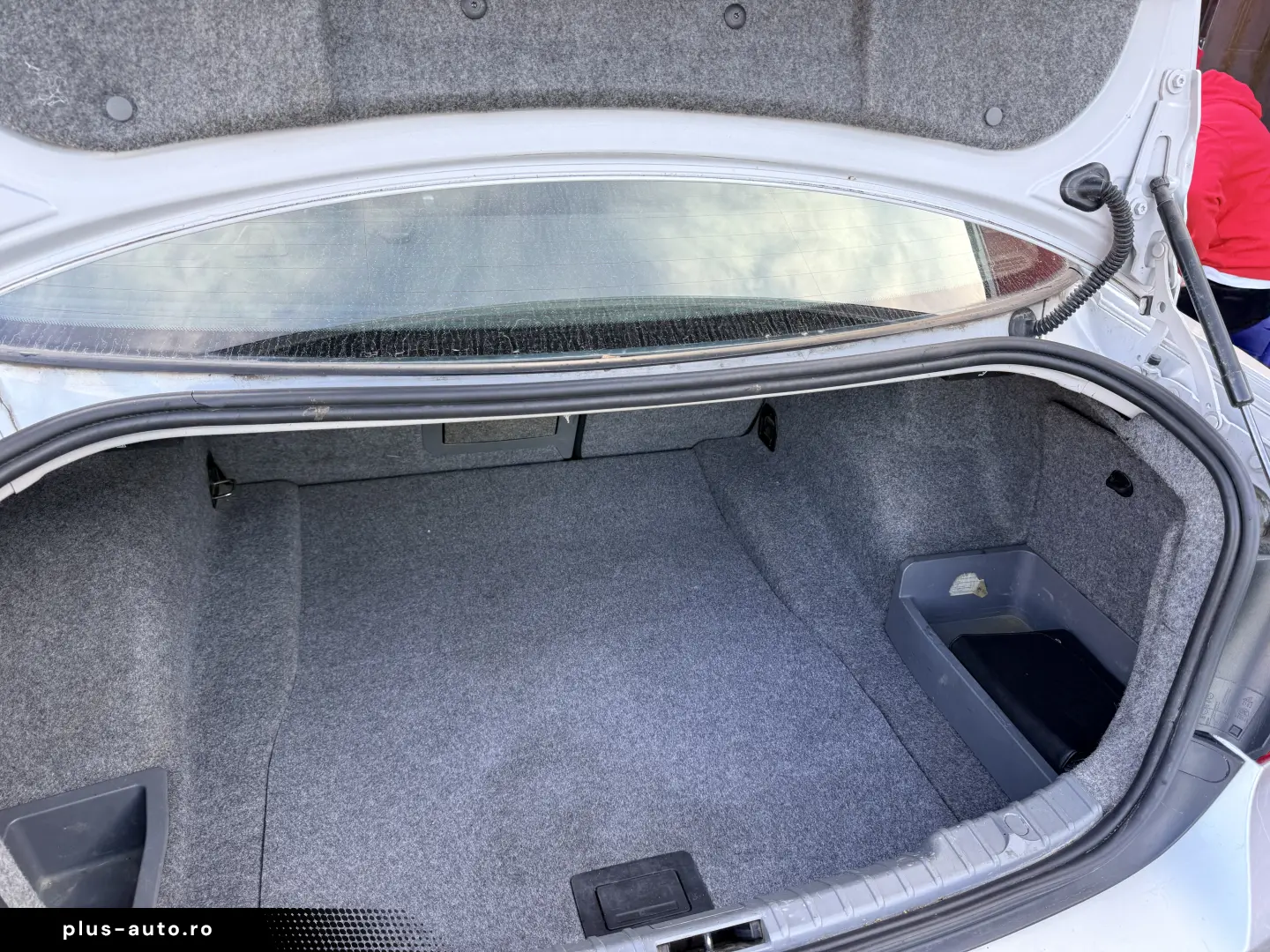 3500e avans și 3000e în 3 luni