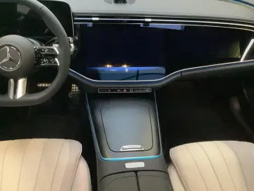 MERCEDES-BENZ E 200 AMG Night Digital Panorama-SD Su&hellip;