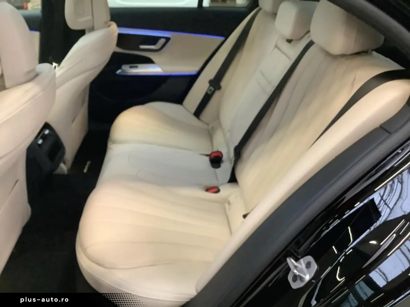 MERCEDES-BENZ E 200 AMG Night Digital Panorama-SD Su&hellip;