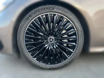 MERCEDES-BENZ E 200 AMG Pano Night Memory 360 LEDdig&hellip;