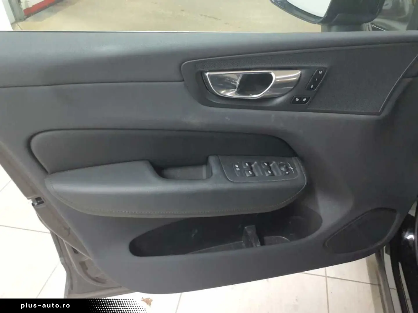 VOLVO XC60 B4 B Plus Bright PANO LEDER