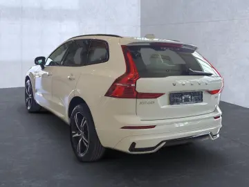 VOLVO XC 60 R Design 2WD Bluetooth Navi LED Klima