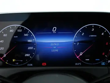 MERCEDES-BENZ E 220 d  AMG Advanced LED AHK Distronic Kamera