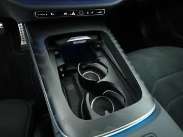 MERCEDES-BENZ E 220 d  AMG Advanced LED AHK Distronic Kamera