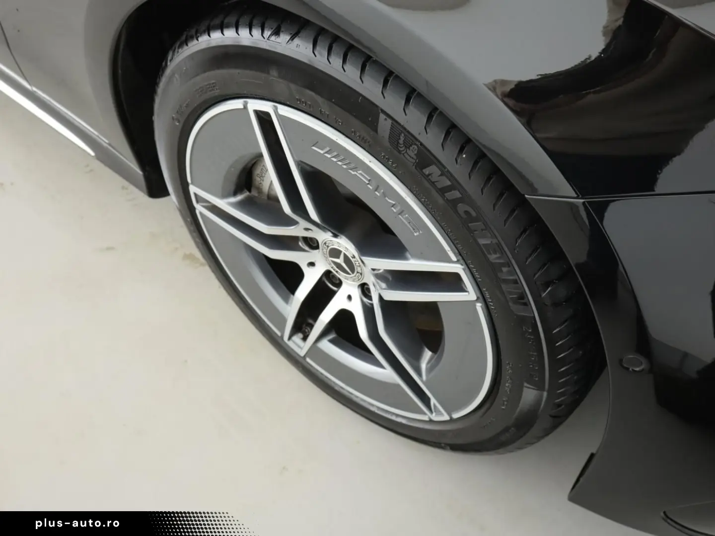 MERCEDES-BENZ E 220 d  AMG Advanced LED AHK Distronic Kamera