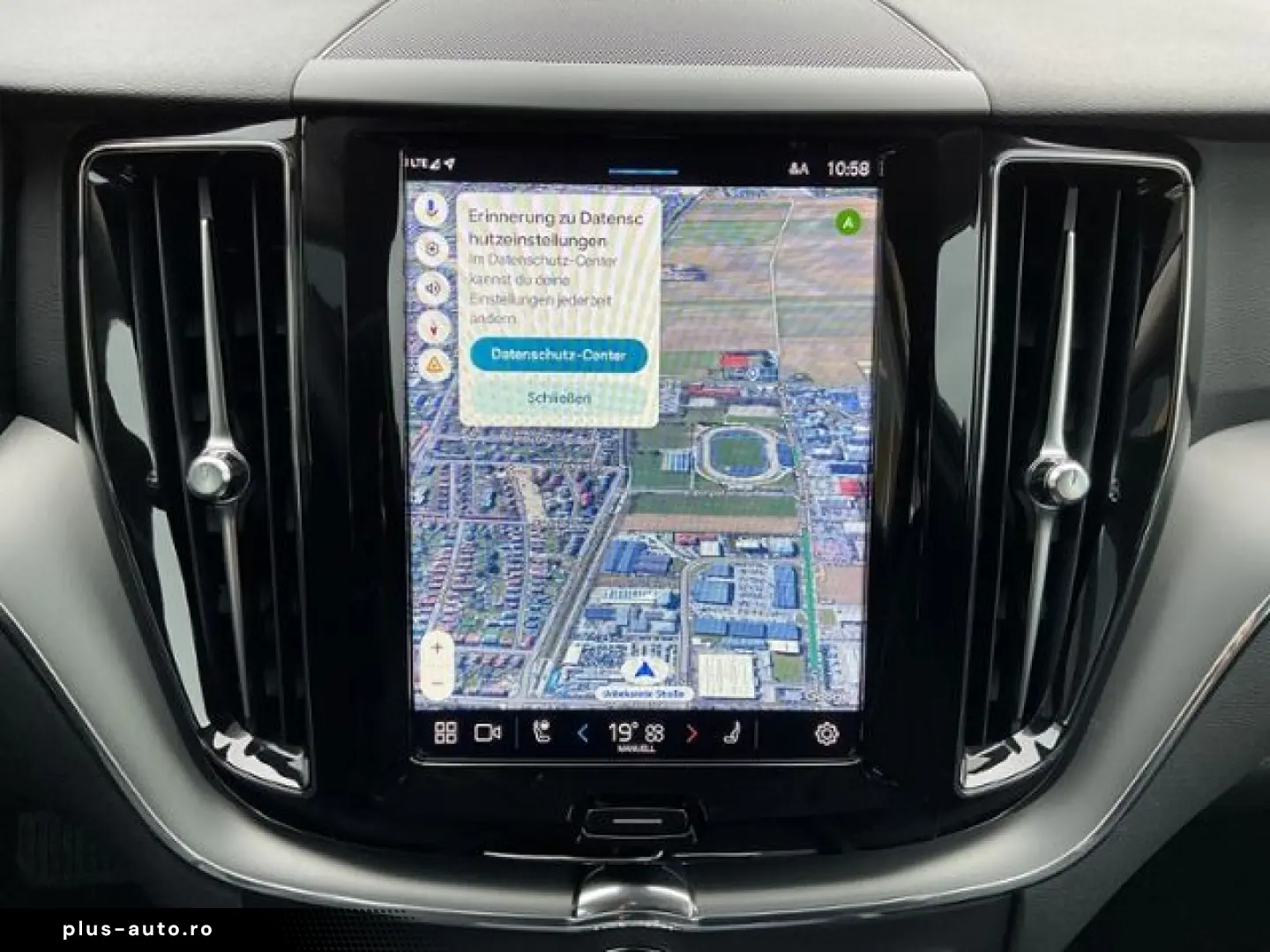 VOLVO XC60 B4 Core 2WD AT Google 18  Allwetterreifen