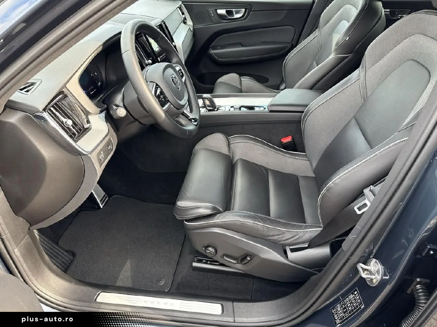 VOLVO XC60 R Design 2WD