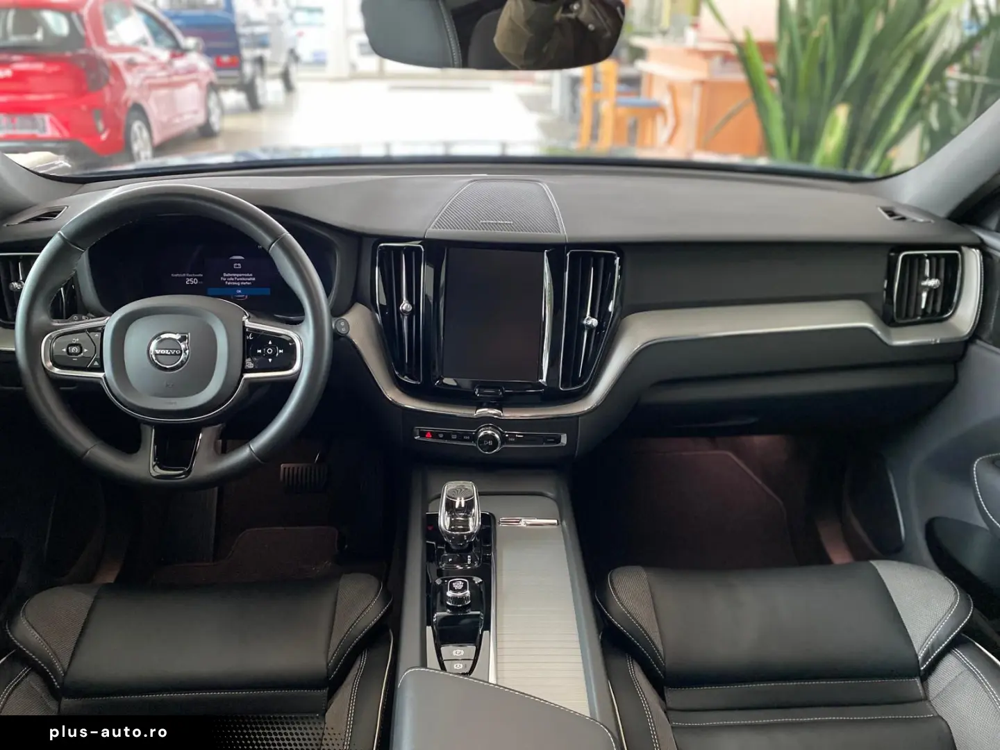 VOLVO XC60 B4 2.0 2WD Mild-Hybrid Plus-Dark