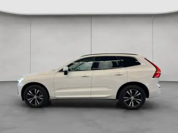 VOLVO XC60 B4 Momentum-Pro Aut Glasd Leder Kamera 18&hellip;