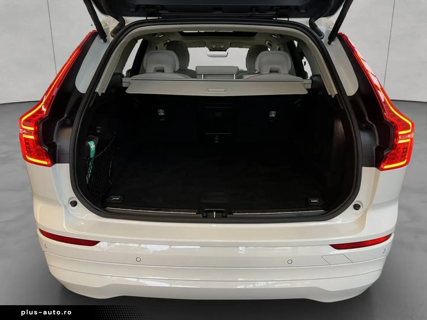 VOLVO XC60 B4 Momentum-Pro Aut Glasd Leder Kamera 18&hellip;