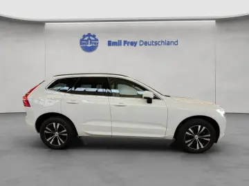 VOLVO XC60 B4 Momentum-Pro Aut Glasd Leder Kamera 18&hellip;