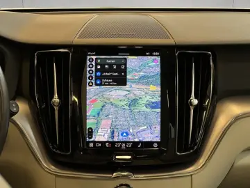 VOLVO XC60 B4 Momentum-Pro Aut Glasd Leder Kamera 18&hellip;