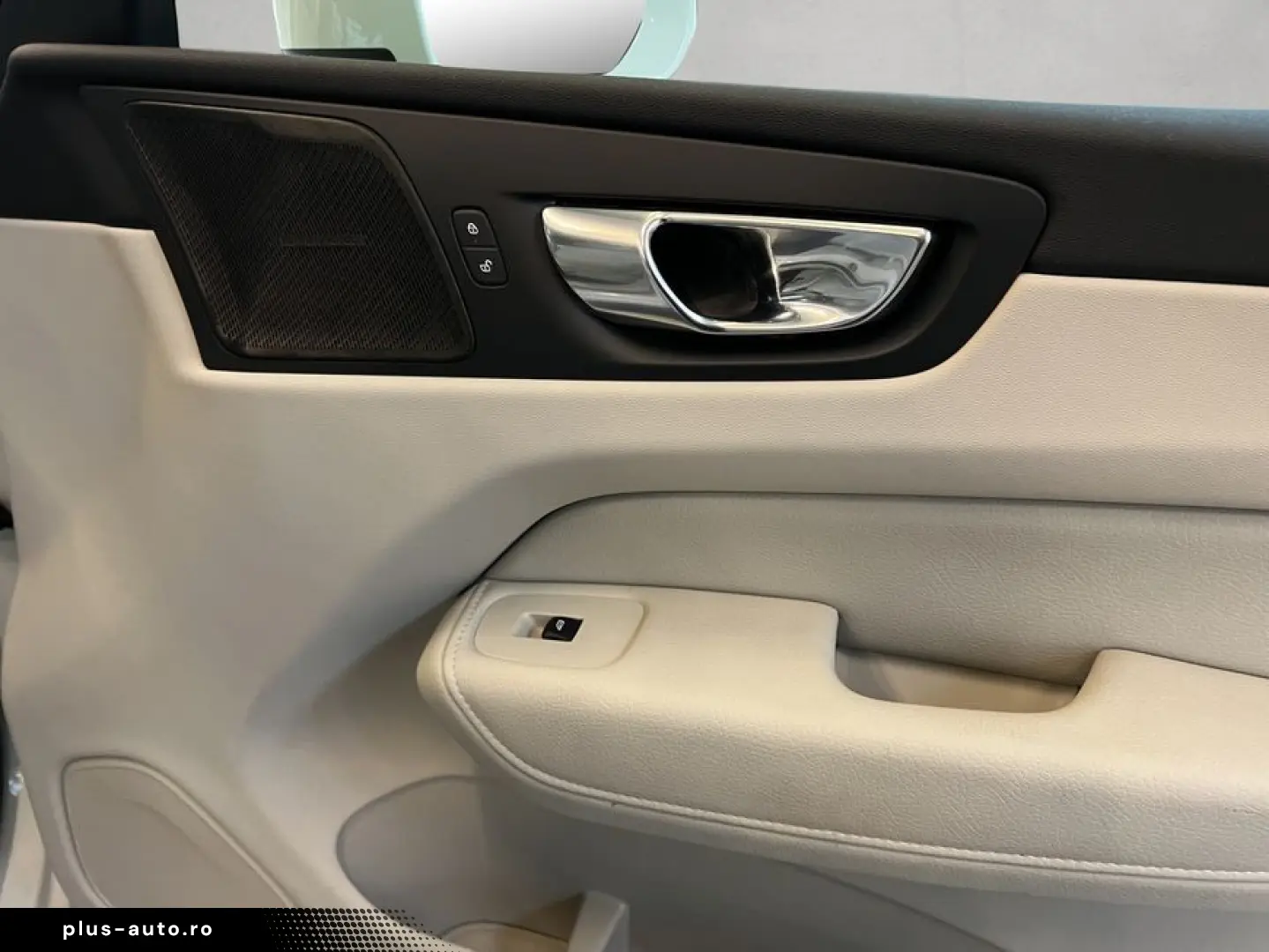 VOLVO XC60 B4 Momentum-Pro Aut Glasd Leder Kamera 18&hellip;