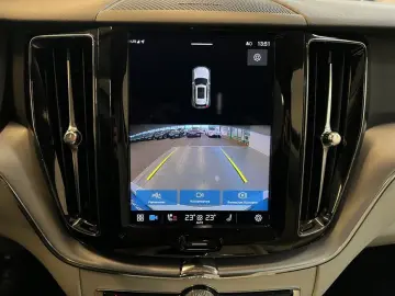 VOLVO XC60 B4 Momentum-Pro Aut Glasd Leder Kamera 18&hellip;