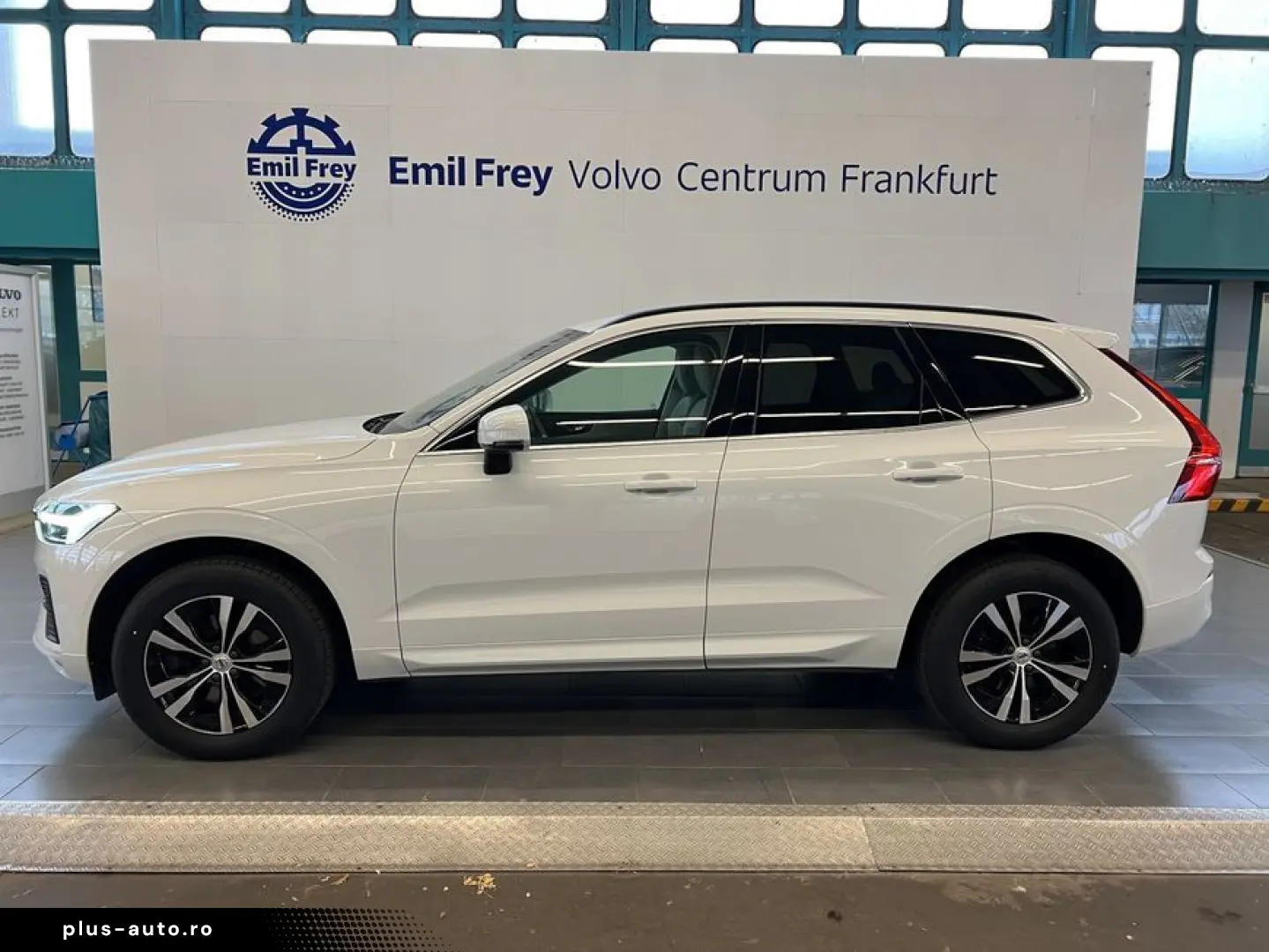 VOLVO XC60 B4 Momentum-Pro Aut Glasd Leder Kamera 18&hellip;