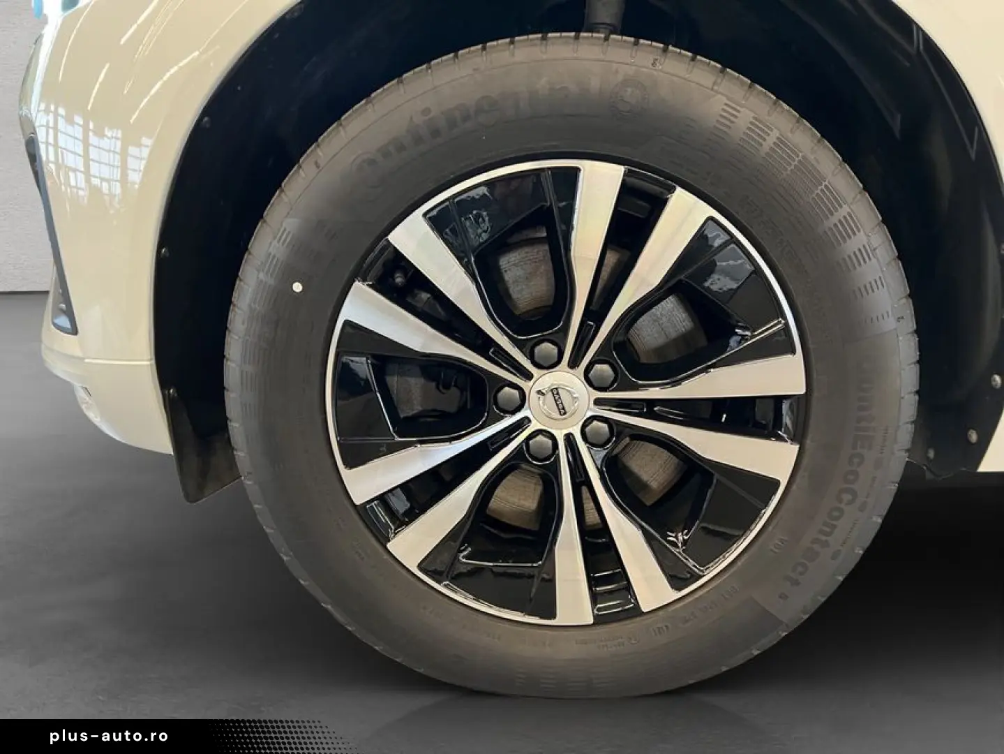 VOLVO XC60 B4 Momentum-Pro Aut Glasd Leder Kamera 18&hellip;