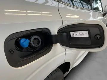 VOLVO XC60 B4 Momentum-Pro Aut Glasd Leder Kamera 18&hellip;