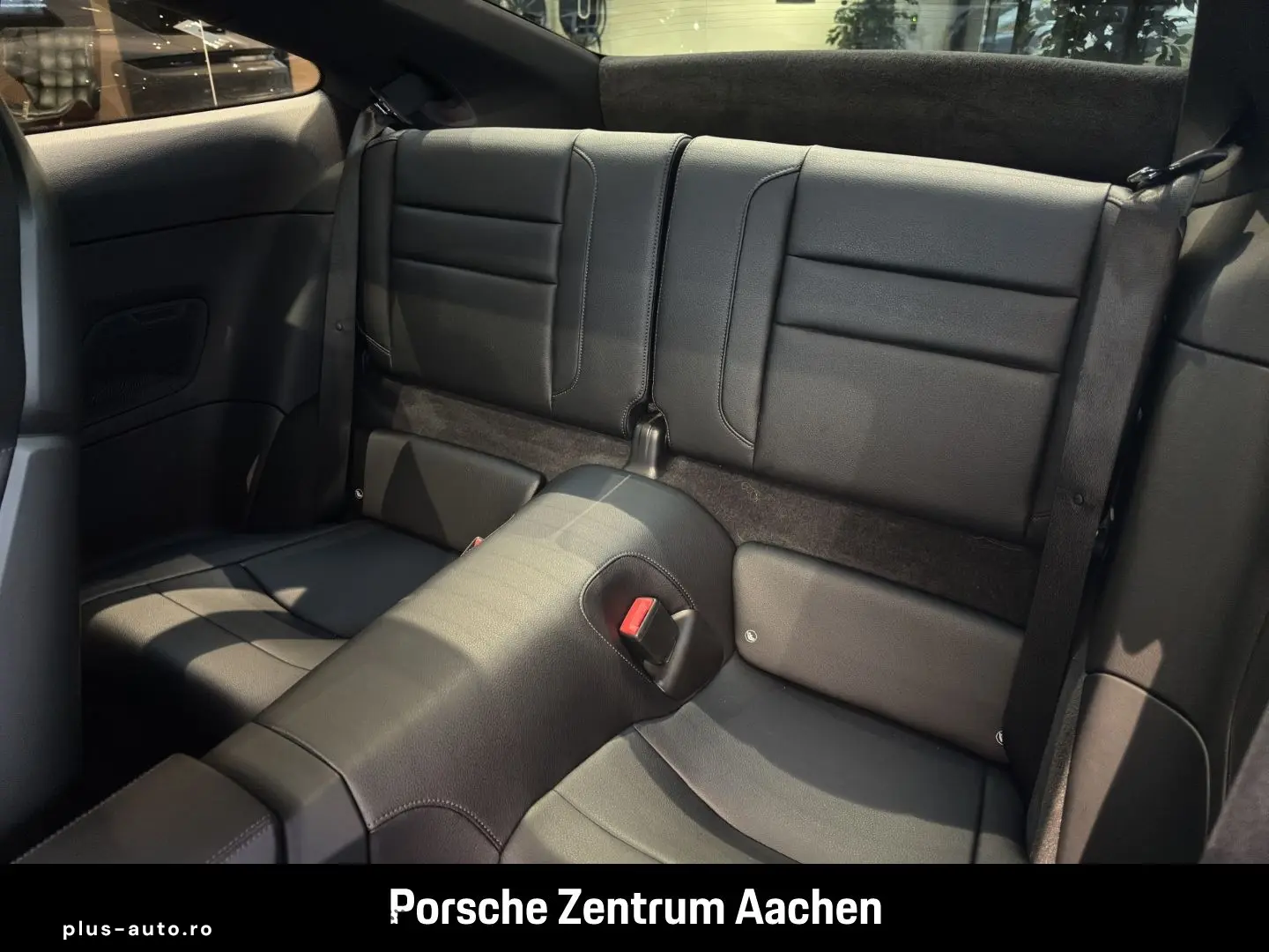 PORSCHE 992 911 Carrera Sportabgas BOSE